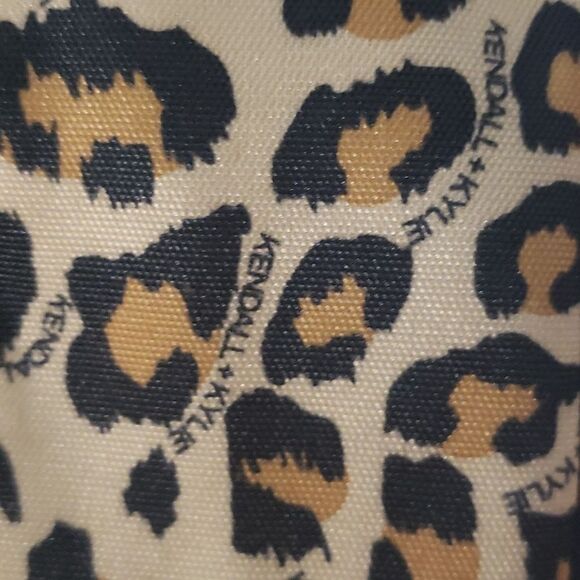 Kendal & Kylie Mini Makeup Bags - Picture 2 of 5